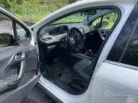 Usata Peugeot 2008 115 CV (84 kW) 2013 Bianco SUV