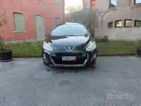 Usata Peugeot 308 SW Active 111 CV (81 kW) 2013 Gray Station wagon