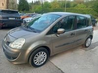 Usata Renault Modus Dynamique 101 CV (74 kW) 2008 Marrone Monovolume