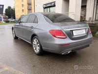 Usata Mercedes E220 Business 194 CV (142 kW) 2018 Grigio Berlina