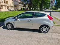 Usata Ford Fiesta 75 CV (55 kW) 2011 Berlina