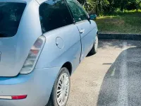 Usata Lancia Ypsilon 75 CV (55 kW) 2009 Bluazzurro Utilitaria