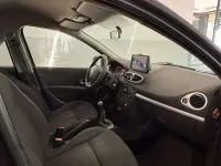 Usata Renault Clio III Luxe 75 CV (55 kW) 2009 Lucido Berlina