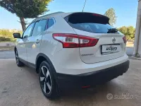 Usata Nissan Qashqai Tekna 110 CV (80 kW) 2017 Bianco SUV