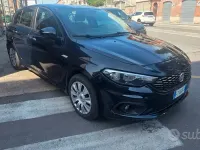 Usata Fiat Tipo Easy 120 CV (88 kW) 2018 Bluazzurro Berlina