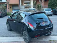Usata Lancia Ypsilon Gold 69 CV (50 kW) 2021 Nero Utilitaria