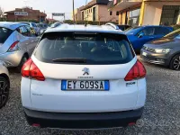Usata Peugeot 2008 Allure 92 CV (67 kW) 2015 Bianco SUV