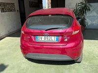 Gebraucht Ford Fiesta Titanium 90 PS (66 kW) 2009 Rot Kleinwagen