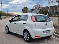 Usata Fiat Punto Easy 75 CV (55 kW) 2014 Bianco Utilitaria