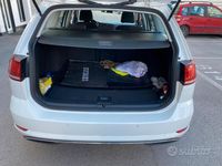 Usata VW Golf VII 116 CV (85 kW) 2017 Bianco Station wagon