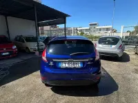 Usata Ford Fiesta Titanium 75 CV (55 kW) 2015 Blu Utilitaria