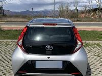 Usata Toyota Aygo Connect Style 72 CV (52 kW) 2020 Grigio Utilitaria