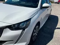 Usata Peugeot 208 Active 101 CV (74 kW) 2020 Bianco Utilitaria