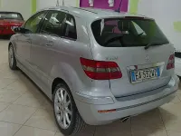 Usata Mercedes B200 140 CV (102 kW) 2008 Grigio Monovolume