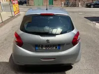 Usata Peugeot 208 Access 82 CV (60 kW) 2013 Grigio Utilitaria