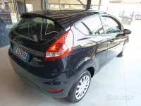 Usata Ford Fiesta Titanium 97 CV (71 kW) 2009 Blu Utilitaria