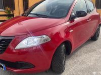 Usata Lancia Ypsilon 69 CV (50 kW) 2015 Rosso Utilitaria