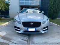 Usata Jaguar XF Sportbrake R-Sport 179 CV (131 kW) 2018 Grigio Station wagon