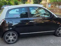 Usata Lancia Ypsilon 75 CV (55 kW) 2010 Nero Utilitaria