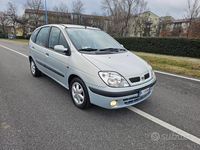 Usata Renault Scénic 107 CV (78 kW) 2000 Grigio Monovolume