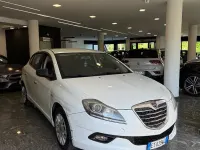 Usata Lancia Delta Silver 105 CV (77 kW) 2014 Bianco Utilitaria