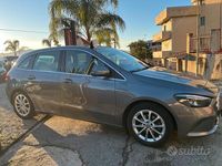 Usata Mercedes B180 Executive 116 CV (85 kW) 2019 Grigio Utilitaria