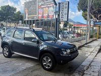 Usata Dacia Duster Lauréate 110 CV (80 kW) 2015 Grigio SUV