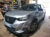 Usata Peugeot 2008 Active 101 CV (74 kW) 2023 Argento SUV