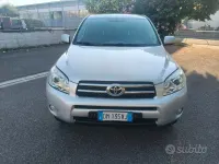 Usata Toyota RAV4 136 CV (100 kW) 2007 Grigio SUV