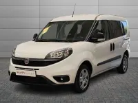Usata Fiat Doblò Lounge 105 CV (77 kW) 2022 Bianco Monovolume