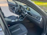 Usata BMW 318 Comfort Edition 150 CV (110 kW) 2015 Grigio Station wagon