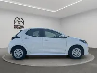 Usata Toyota Yaris Hybrid Business Edition 116 CV (85 kW) 2022 Bianco Berlina