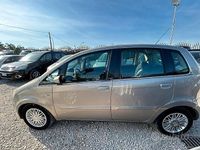 Usata Lancia Musa 90 CV (66 kW) 2009 Oro Monovolume