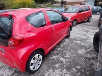 Usata Toyota Aygo Sol 54 CV (39 kW) 2006 Rosso Utilitaria