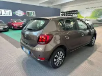 Usata Dacia Sandero Comfort 101 CV (74 kW) 2020 Marrone Berlina