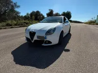 Usata Alfa Romeo Giulietta Quadrifoglio 235 CV (172 kW) 2010 Bianco Utilitaria