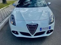 Usata Alfa Romeo Giulietta Distinctive 140 CV (102 kW) 2013 Bianco Utilitaria