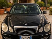Usata Mercedes E220 Avantgarde 170 CV (125 kW) 2009 Nero Berlina