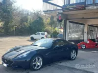 Usata Ferrari California 489 CV (359 kW) 2009 Bluazzurro Cabrio