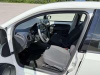 Begagnad VW up! Move 68 HK (50 kW) 2019 Halvkombi