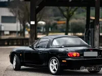 Usata Mazda MX5 110 CV (80 kW) 1998 Nero Cabrio
