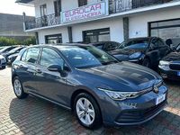 Usata VW Golf VIII Life 116 CV (85 kW) 2024 Grigio Berlina