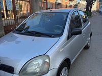 Usata Toyota Yaris 65 CV (47 kW) 2006 Grigio Berlina
