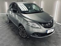 Usata Lancia Ypsilon Silver 69 CV (50 kW) 2023 Grigio Utilitaria