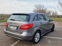 Usata Mercedes B200 136 CV (100 kW) 2013 Grigio Utilitaria