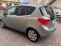 Usata Opel Meriva 95 CV (69 kW) 2012 Grigio Monovolume