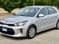 Gebraucht Kia Rio 84 PS (61 kW) 2017 Grau Limousine