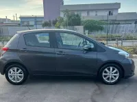 Usata Toyota Yaris Lounge 90 CV (66 kW) 2012 Grigio Utilitaria