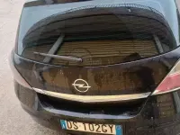 Usata Opel Astra 125 CV (91 kW) 2008 Nero Berlina