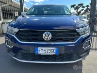 Usata VW T-Roc Style 116 CV (85 kW) 2019 Blu SUV